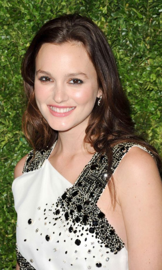Leighton Meester With A Wavy Hairstyle At The 7th Annual CFDA/Vogue Fashion Fund Awards 2010