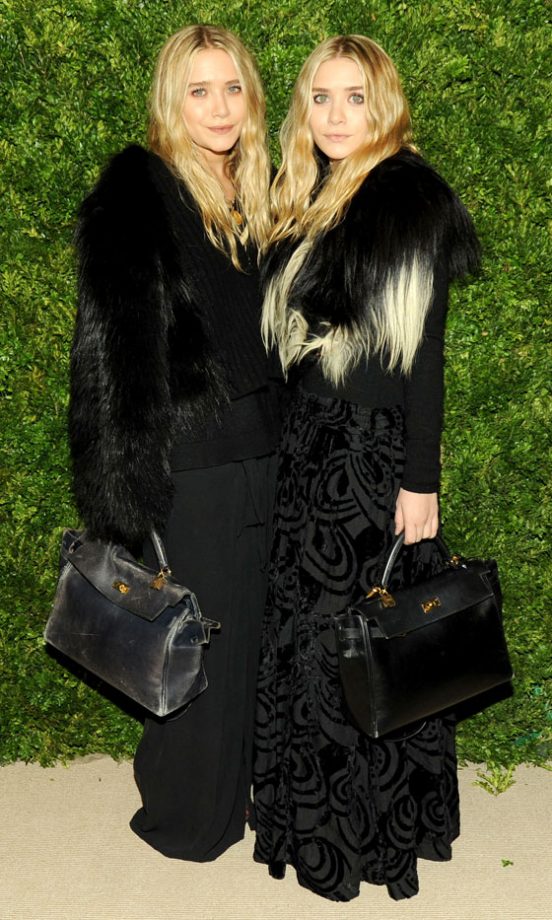 Mary-Kate Olsen And Ashley Olsen At The 7th Annual CFDA/Vogue Fashion Fund Awards 2010