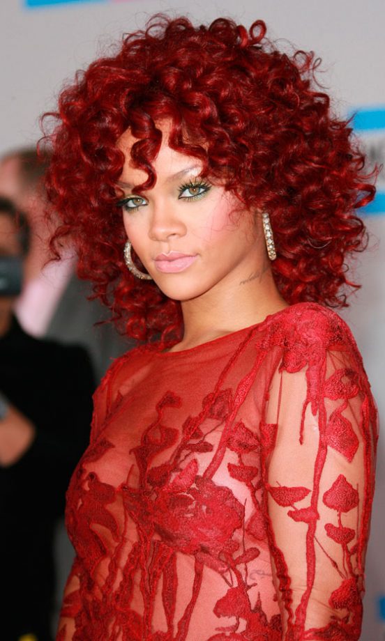 Rihanna At The American Music Awards 2010