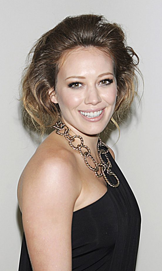 Hilary Duff Wowed With A Retro Hairstyle At The Lucky Magazine Shop Event 2010