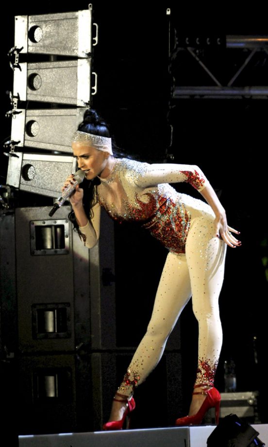 katystagemtv.jpg At The MTV Europe Music Awards 2010