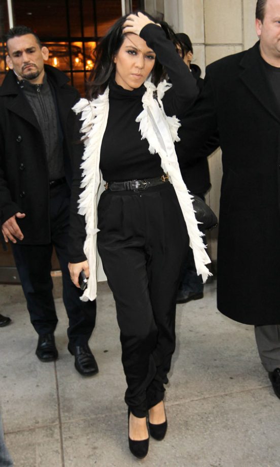 Kourtney Kardashian Outside A Hotel In New York, 2010
