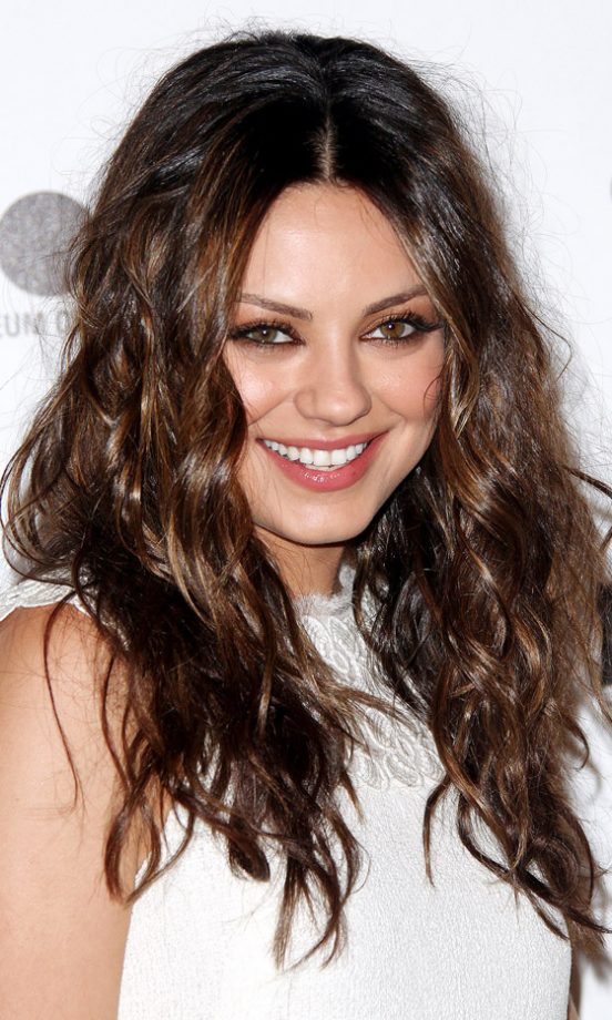 Mila Kunis With A Wavy Hairstyle At An Exhibition Opening At The Museum of Contemporary Art 2010