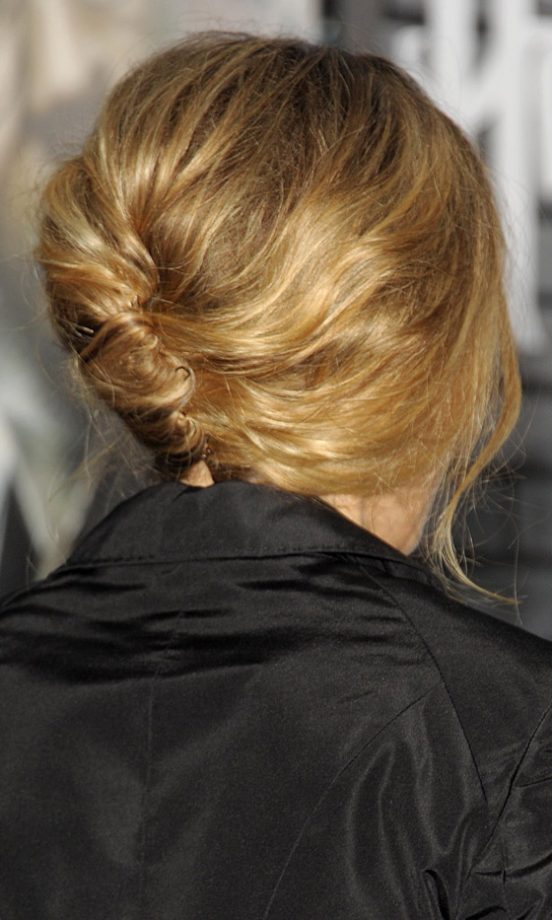 Sarah Jessica Parker With A Classic Up-Do Hairstyle At The Harry Potter And The Deathly Hallows New York Film Premiere 2010