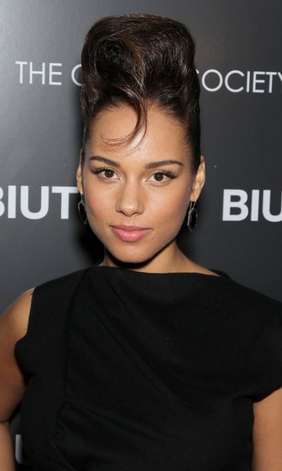 Alicia Keys With A Big Quiff Hairstyle At The Biutiful Film Screening In New York 2010