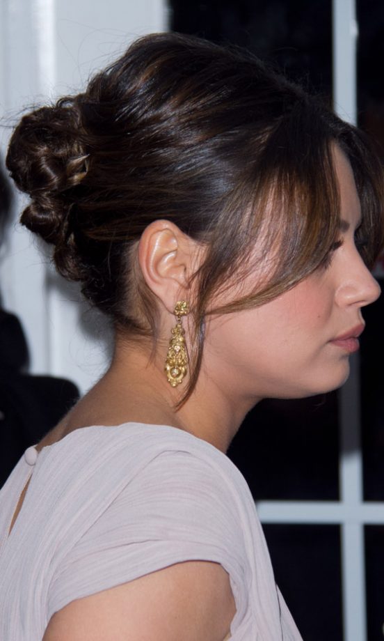 Mila Kunis Completes Her Red Carpet Look With A Sleek Hairstyle At The Black Swan New York Film Premiere 2010
