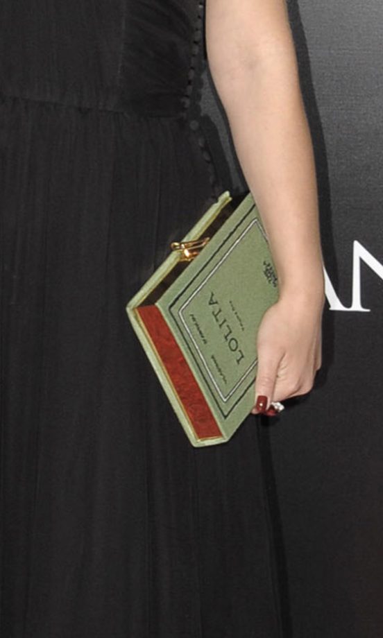 Natalie Portman Carrying A Box Clutch Bag At The Black Swan New York Film Premiere 2010