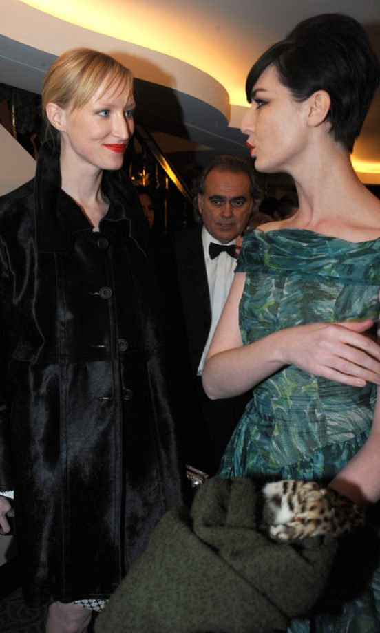 Jade Parfitt And Erin O'Connor Catch-Up At The British Fashion Awards 2010