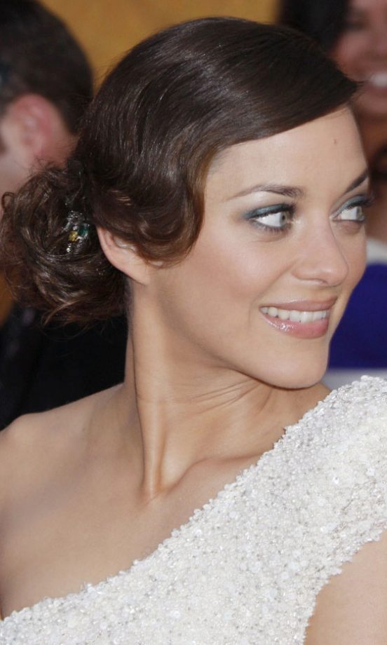 Marion Cotillard Wearing A Plaited Bun Hairstyle At The SAG Awards, Janaury 2010