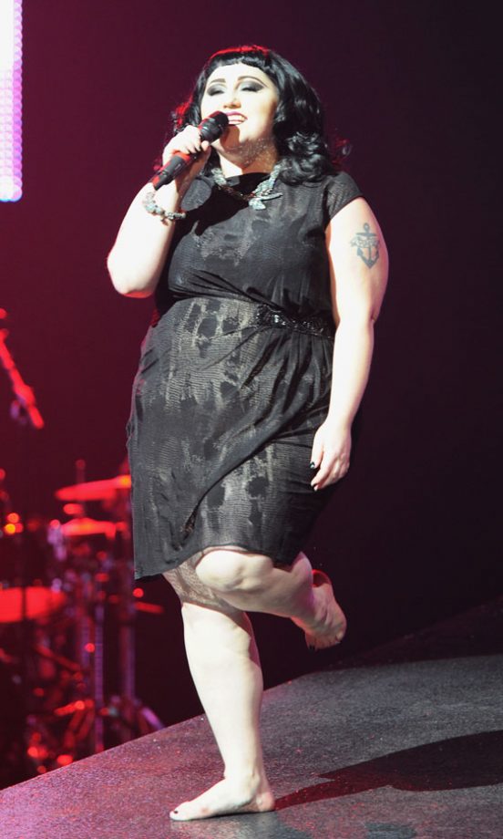 Beth Ditto Performing At The Etam Lingerie Fashion Show In Paris, 2011