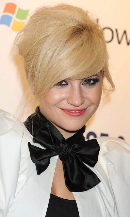 Pixie Lott Wearing A Black Statement Brooch, December 2009