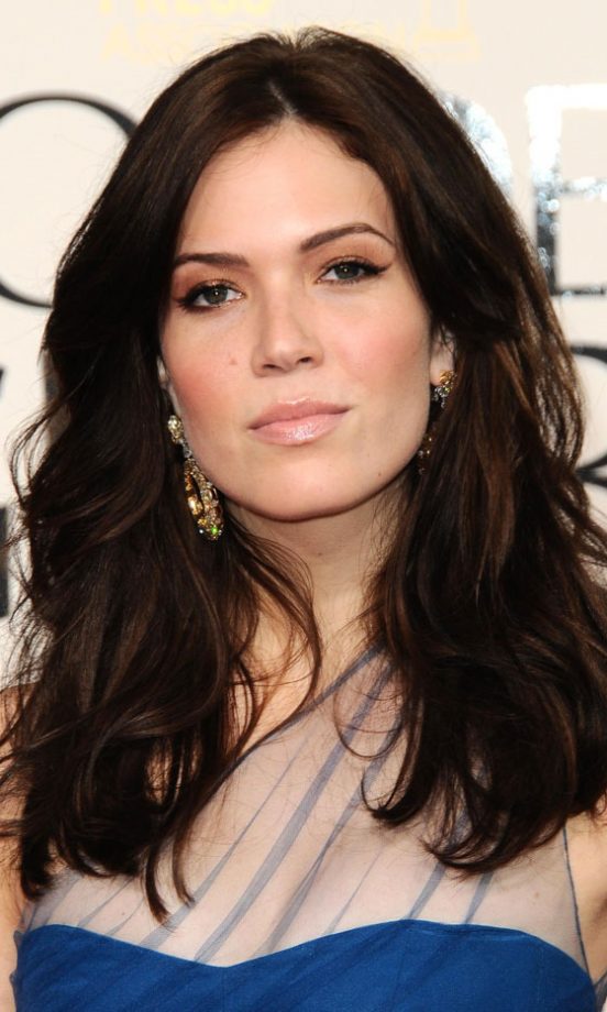 Hair Crush: Mandy Moore Looked Sophisticated With A Dark And Glossy Hairstyle At The Golden Globe Awards, 2011
