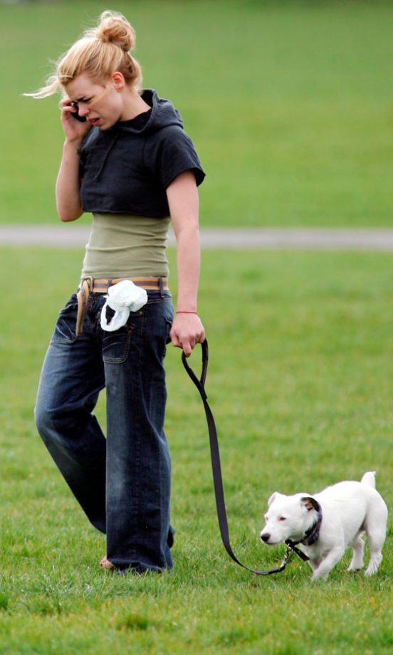 Billie Piper Strolls In Clapham Common With Her Dog, May 2007