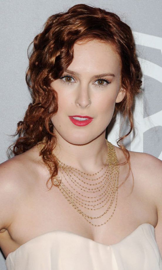 Rumer Willis With A Red Curly Hairstyle At The Golden Globe Awards, 2011