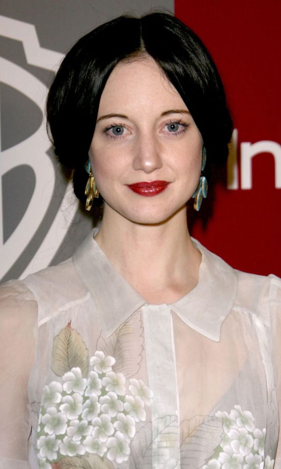 Andrea Riseborough With A Dramatic Black Hairstyle At The Golden Globe Awards Afterparty, 2011