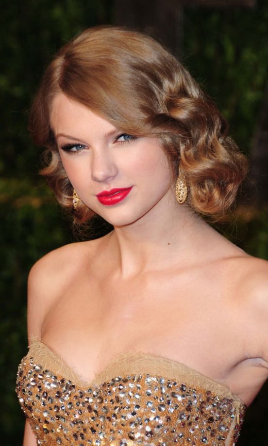Taylor Swift At The Vanity Fair Oscar After-Party 2011