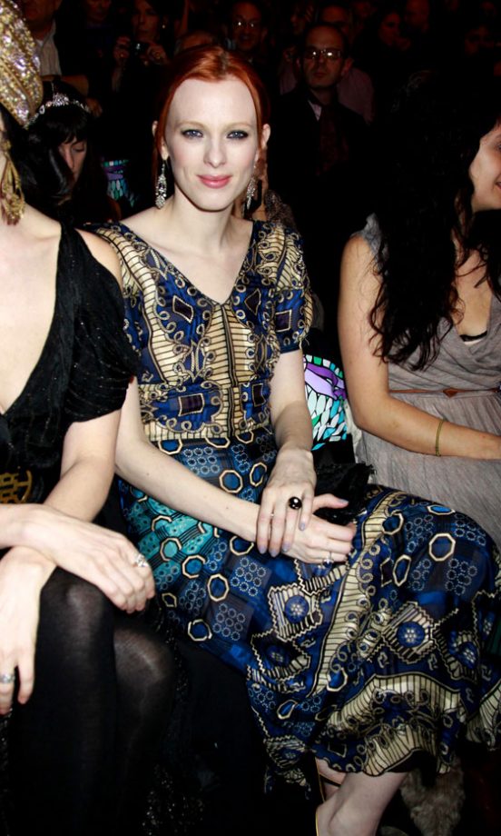 Karen Elson At The Anna Sui Autumn/Winter 2011 Fashion Show