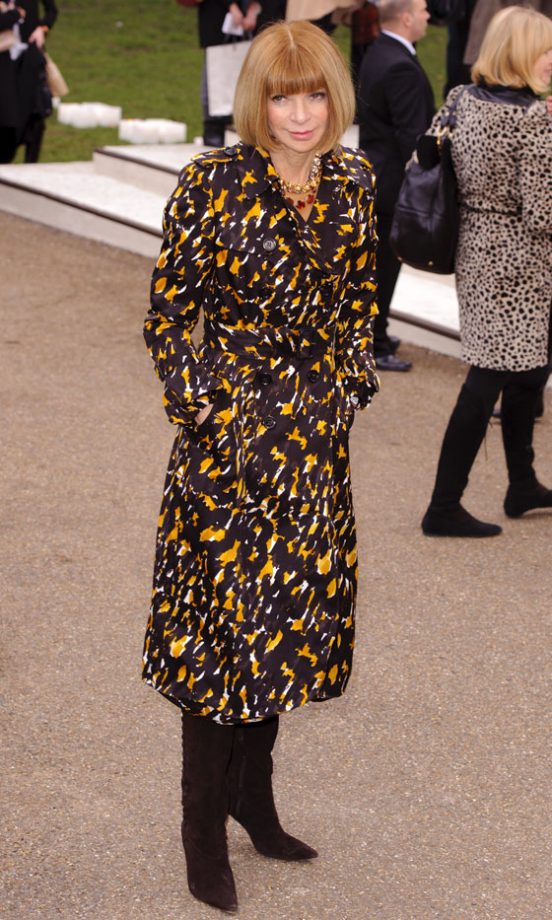 Anna Wintour At The Burberry Autumn/Winter 2011 Fashion Show
