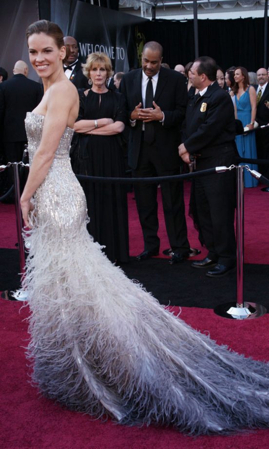 Hilary Swank Wearing Gucci At The Oscars 2011