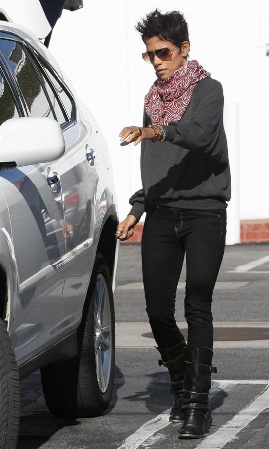 Halle Berry Manages To Look Stylish Even In Flat Biker Boots And A Simple Grey Jumper, 2011