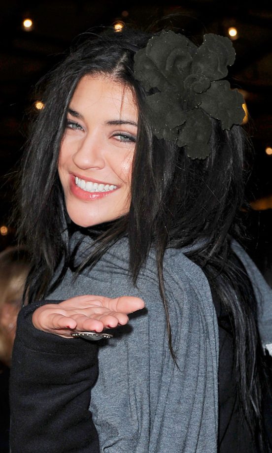Jessica Szohr Is On Trend Wearing A Black Flower Corsage Hair Accessory At The Kiss For A Cause At Armani Exchange, 2009