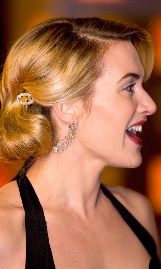 Kate Winslet Goes For Understated Elegance With A Small Crystal Hair Accessory At The BAFTA's, February 2009