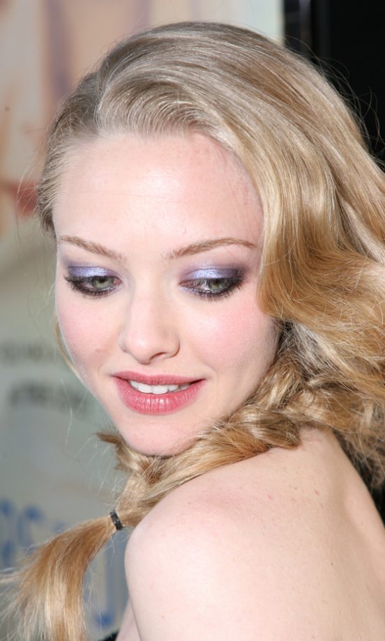 Amanda Seyfried Shows Off Her Purple Eye Shadow, 2011