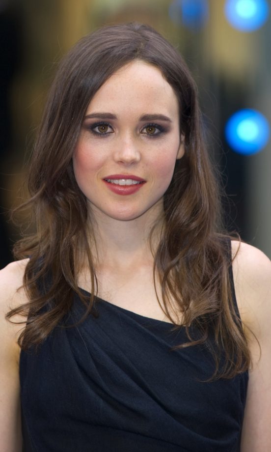 Ellen Page Is Red Carpet Ready With A Smokey Eye Make-Up Look, 2010