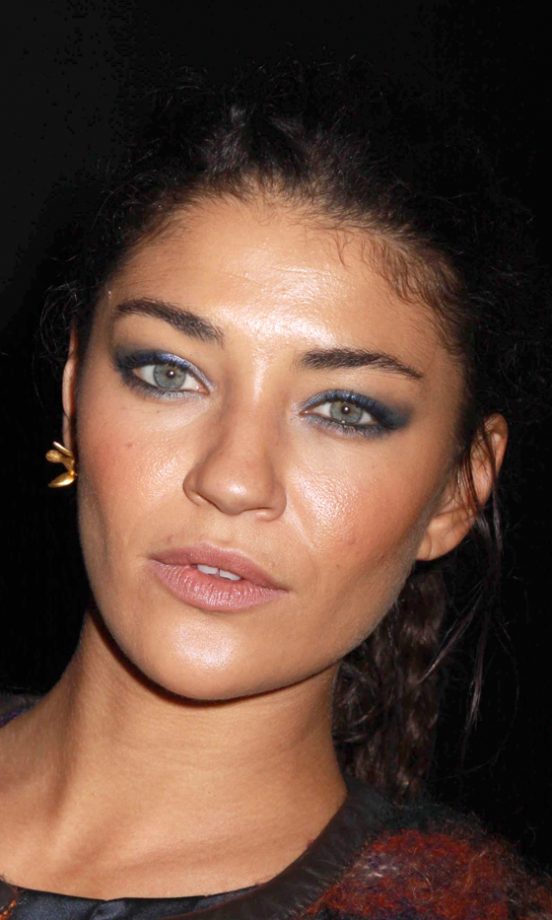Jessica Szohr Pulls Back Her Hair To Really Show Off Her Statement Eye Make-Up, 2010