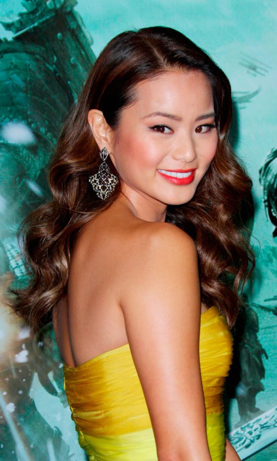 Jamie Chung's Hollywood Glamour Hairstyle Is Down To A Sleek Side Parting And Voluminous Curls, 2011