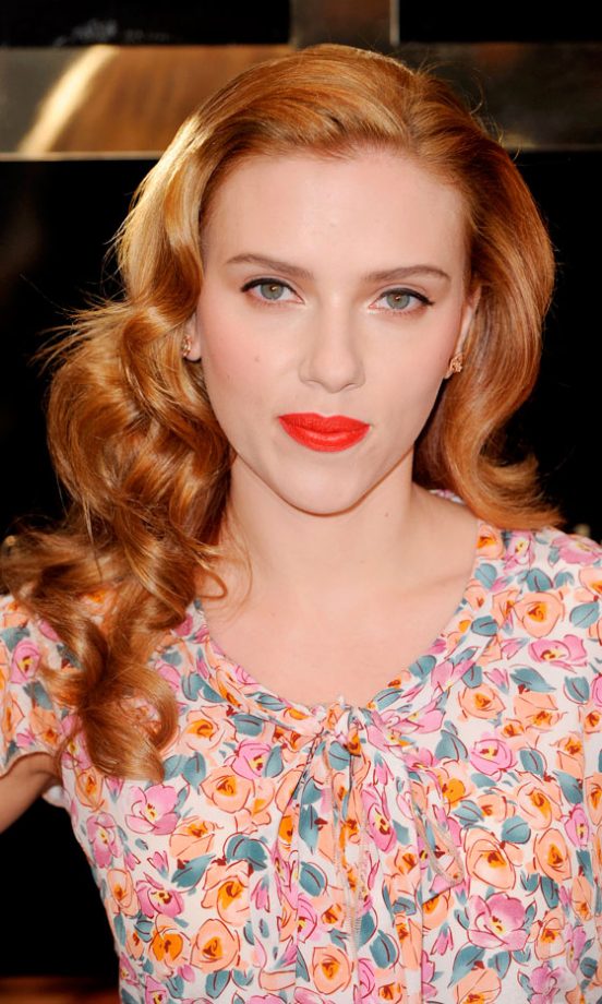 Scarlett Johansson Rocks Red Hair With A Retro-Inspired Hairstyle, 2009