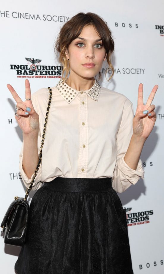 Style Crush Alexa Chung's Light Blue Nails Are A Hot Trend For Spring/Summer 2011