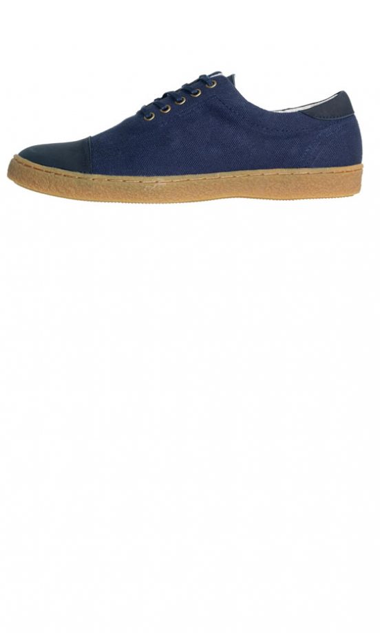 1971 Reiss Navy Trainers, £59