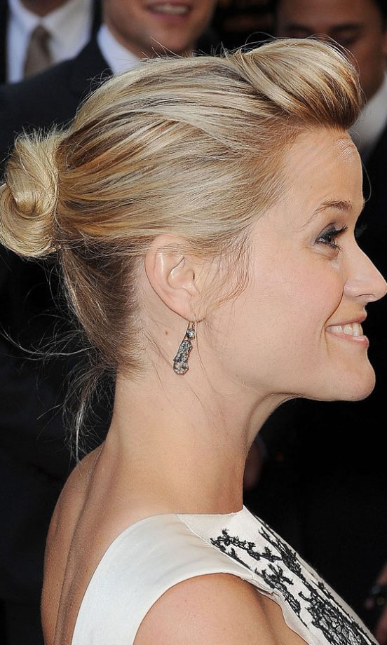 Reese Witherspoon Teamed Her Jason Wu Dress With A Simple Bun Hairstyle At The Water For Elephants New York Premiere, 2011