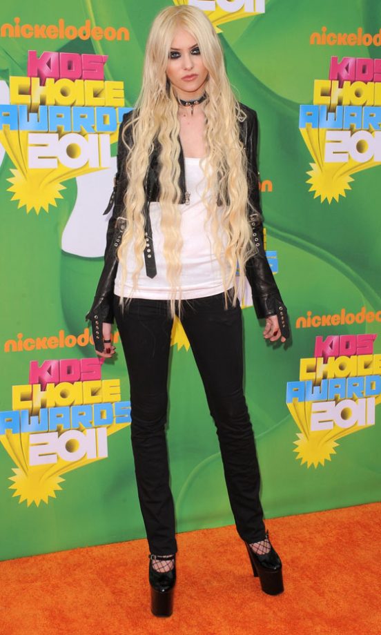Taylor Momsen At The Nickelodeon Kids' Choice Awards 2011