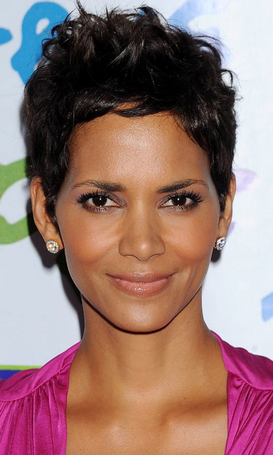 Halle Berry Looked Pretty In Pink With A Pixie Crop Hairstyle, 2011