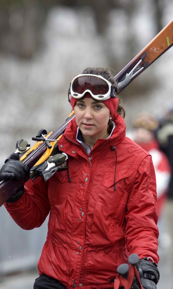 Kate Middleton Ensures Wills Doesn't Lose Her In A Bright Red Skiing Jacket, 2005