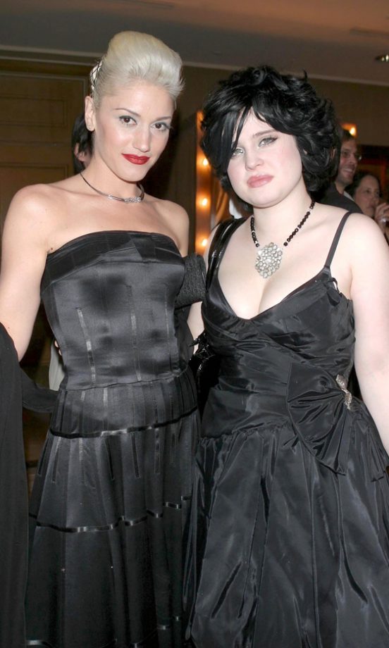 Gwen Stefani And Kelly Osbourne Go Gothic At The Wedding Of Carmen Electra And Dave Navaro, November 2003