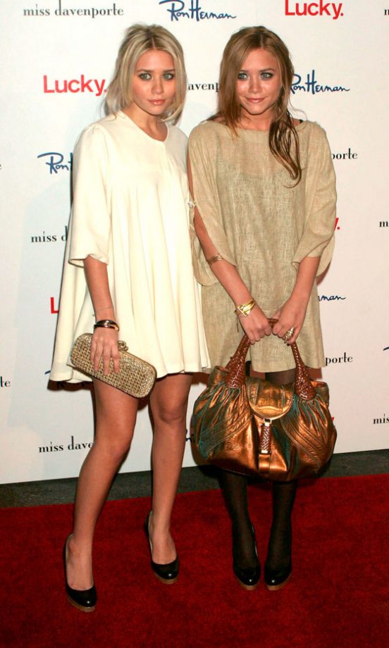 Ashley Olsen And Mary-Kate Olsen Coordinate Their Looks With Simple, Loose Shift Dresses At A Lucky Magazine Event, November 2005