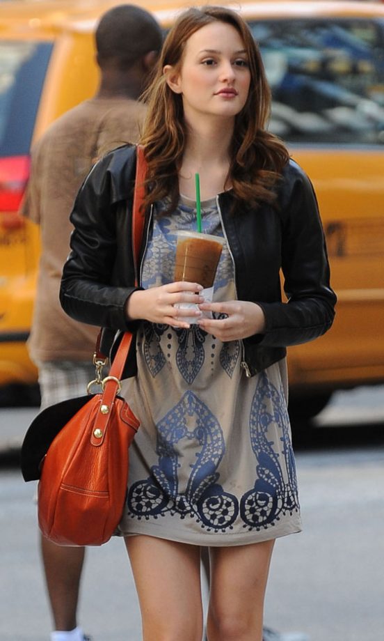 Leighton Meester Strolling Around New York, 2009