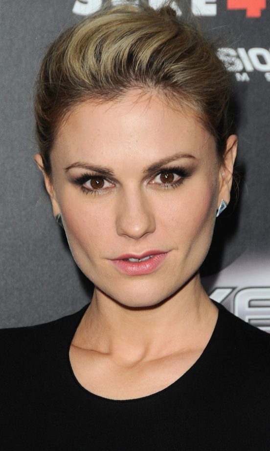 Anna Paquin At The LA Film Premiere Of Scream 4, 2011