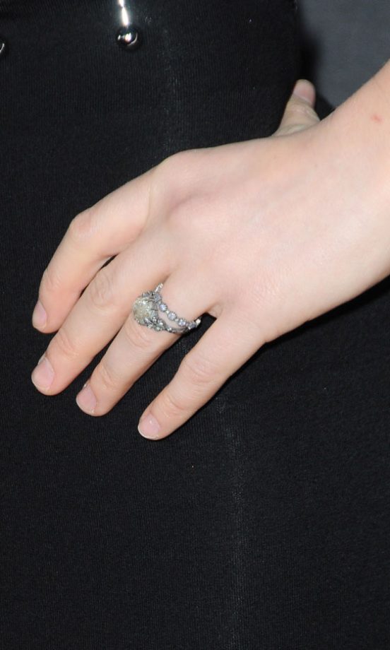 Anna Paquin Shows Off Her Engagement Ring At The LA Film Premiere Of Scream 4, 2011