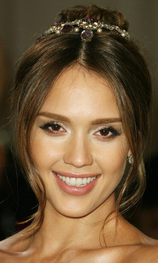 Jessica Alba Completes A Simple Bun Hairstyle With Jewels, The Met Ball 2011