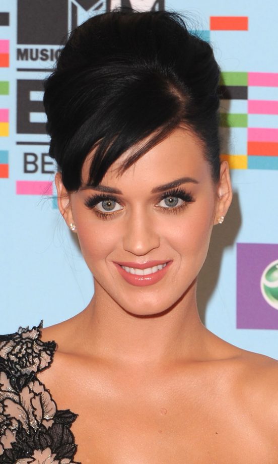 Katy Perry Suits The Hairstyle At The 2009 MTV Europe Music Awards