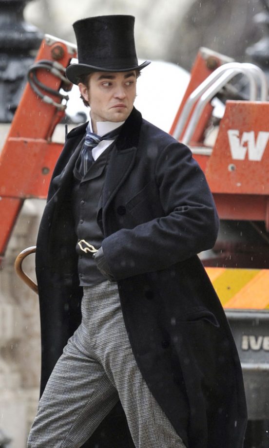 Robert Pattinson Wearing An Old Fashioned Outfit On The Set Of Bel Ami, April 2010