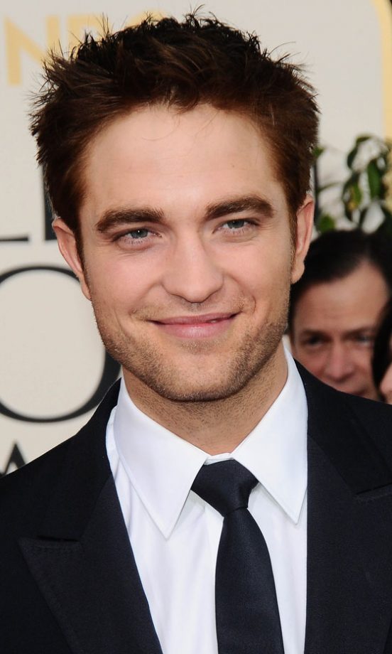 Robert Pattinson Goes For A Grown Up Hairstyle And Suit At The Golden Globe Awards, January 2011