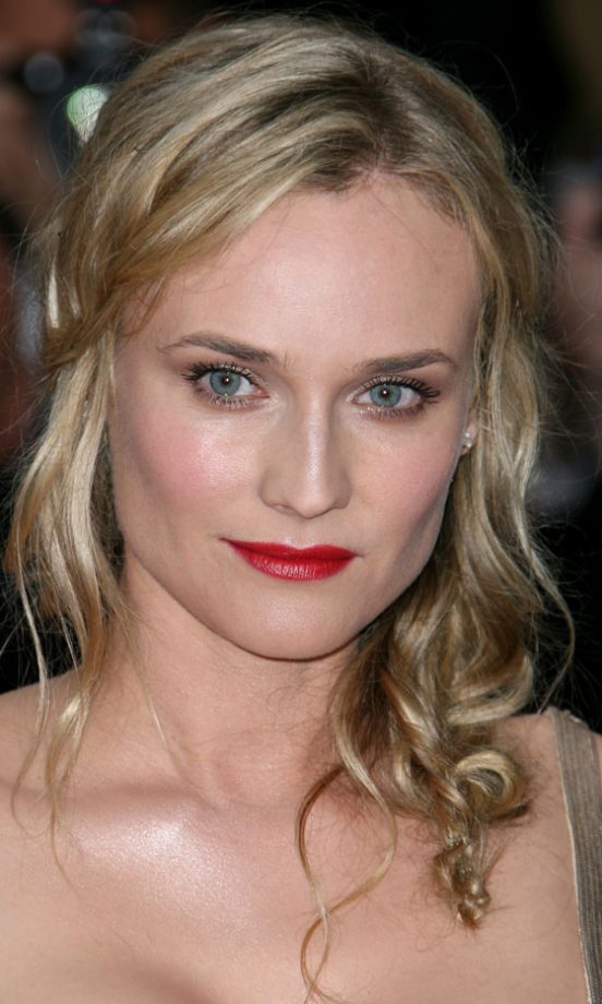 Sweep Hair To One Side And Twist Ends For An Undone Hairstyle Like Diane Kruger, 2011