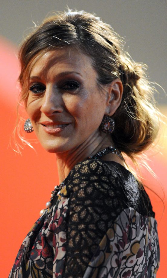 Sarah Jessica Parker With A Messy Bun Hairstyle At The 64th Cannes Film Festival, 2011