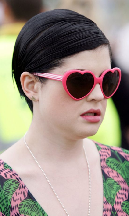 Kelly Osbourne Shows Her Love For Glastonbury With Pink Heart-Shaped Glasses At Glastonbury 2008