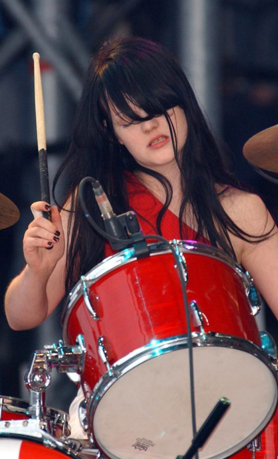 Meg White From White Stripes Is A True Rock Chick At Glastonbury 2002